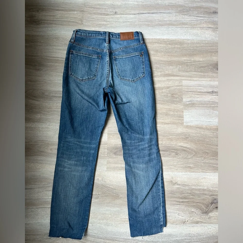 BNWOT Dark Wash Madewell High-Rise Distressed Slim Boyfriend Jean - Picture 3 of 9